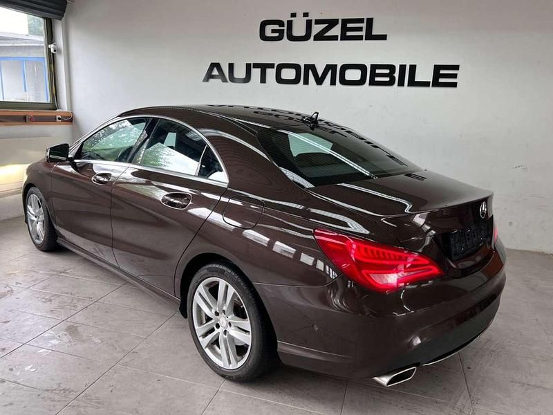 Gebraucht Mercedes CLA200 156 PS (114 kW) 2015 Braun Coupé