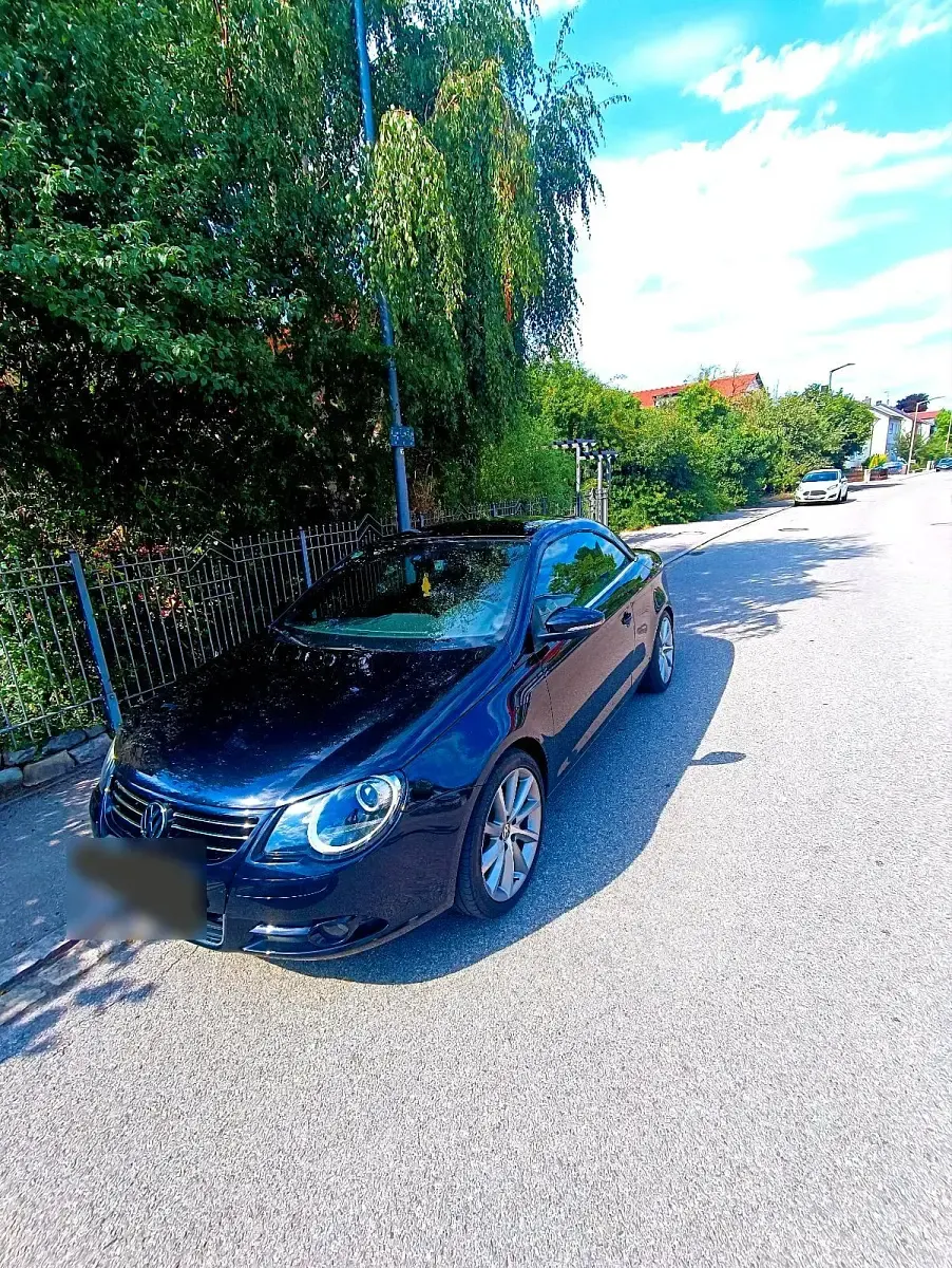 Gebraucht VW Eos 122 PS (89 kW) 2010 Schwarz Cabrio