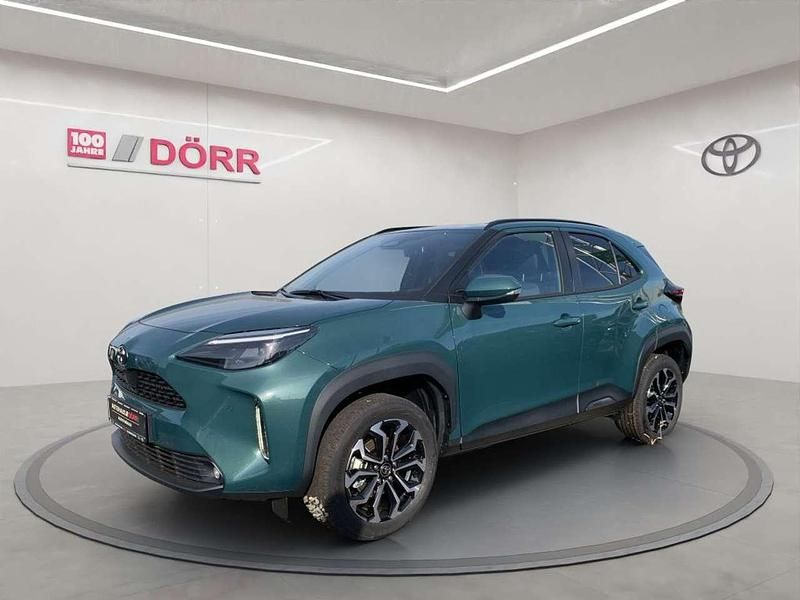 Everest green metallic Neu 2025 Toyota Yaris Hybrid SUV | 28.899 € (Guter Preis) - Bild 1/4