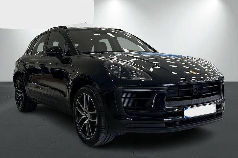 Gebraucht Porsche Macan S 381 PS (280 kW) 2023 Tiefschwarz SUV