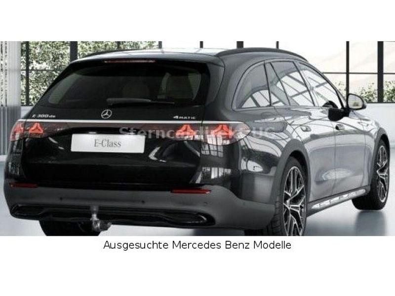 Gebraucht Mercedes E300 313 PS (230 kW) 2025 Obsidianschwarzmetallic (metallic) Kombi