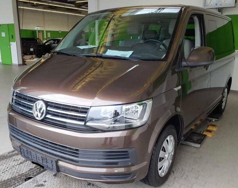 Gebraucht VW T6 150 PS (110 kW) 2016 Chestnut brown Van