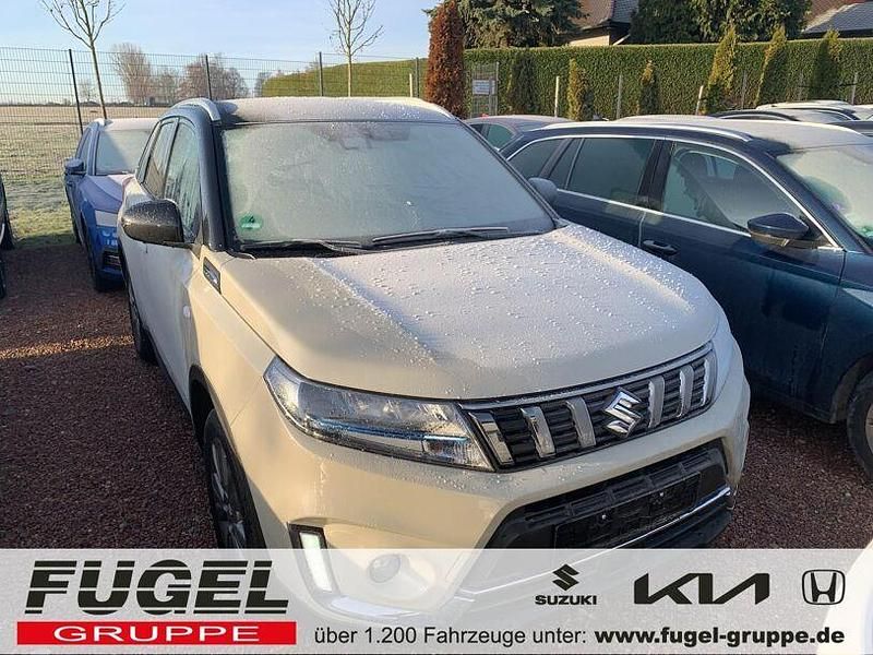 Beige/schwarz Gebraucht 2024 Suzuki Vitara Comfort SUV | 23.999 € (Guter Preis) - Bild 1/4