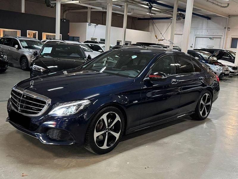 Blau Gebraucht 2016 Mercedes C180 AMG Limousine | 12.700 € (Superpreis) - Bild 1/4