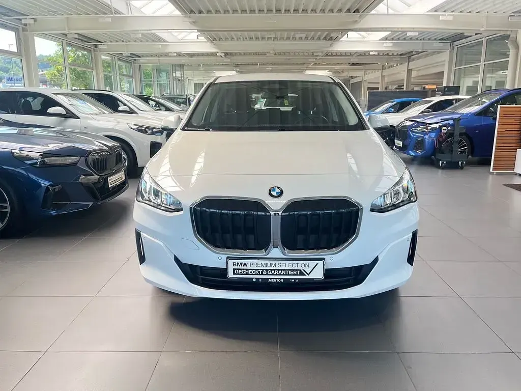 Gebraucht BMW 218 Active Tourer Performance 136 PS (100 kW) 2022 Weiß Van / Kleinbus