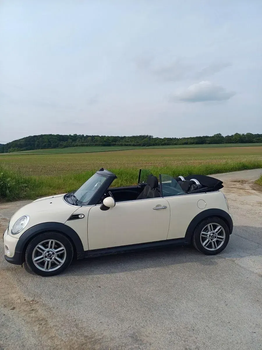 Gebraucht Mini One Cabriolet 98 PS (72 kW) 2011 Weiß Cabrio