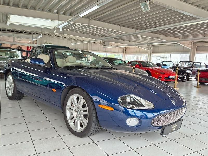 Gebraucht Jaguar XKR 396 PS (291 kW) 2003 Blau Cabrio