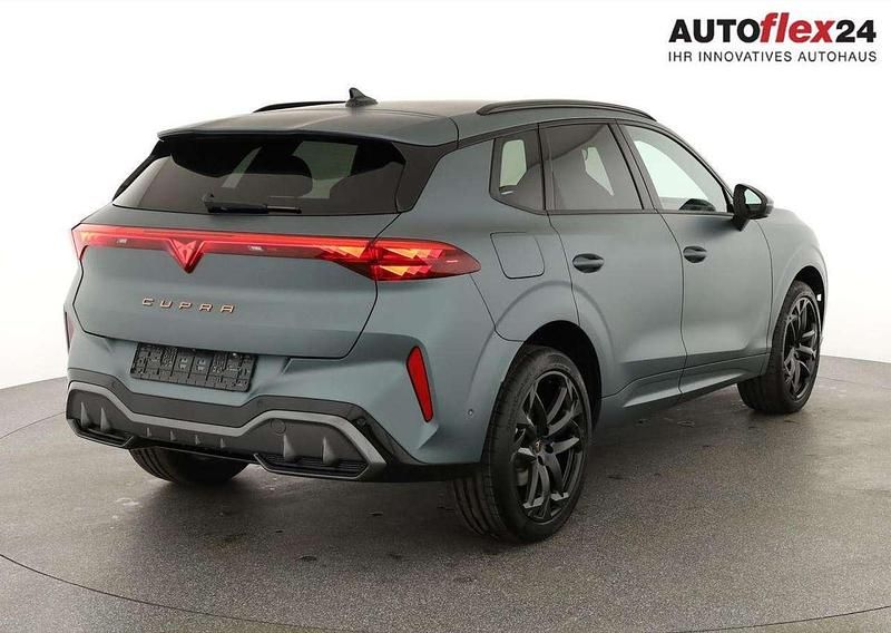 Neu Cupra Terramar Limited Edition 265 PS (194 kW) 2025 Enceladus grau matt SUV