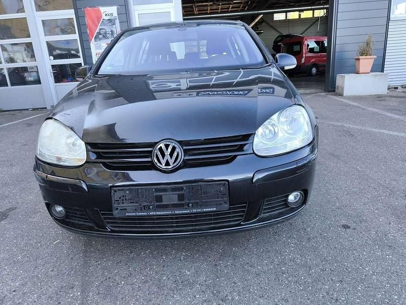 Black magic perleffekt Gebraucht 2005 VW Golf IV Comfortline Kleinwagen | 2.000 € (Guter Preis) - Bild 1/4