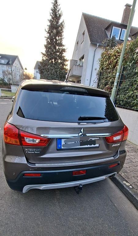 Gebraucht Mitsubishi ASX Edition 150 PS (110 kW) 2011 Braun SUV