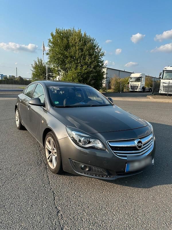 Grau Gebraucht 2010 Opel Insignia Limousine | 3.300 € (Superpreis) - Bild 1/4