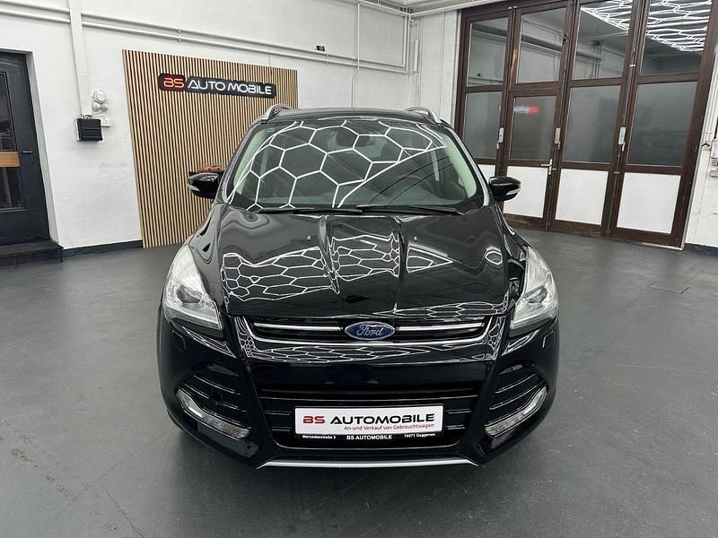 Gebraucht Ford Kuga Titanium 150 PS (110 kW) 2016 Schwarz SUV