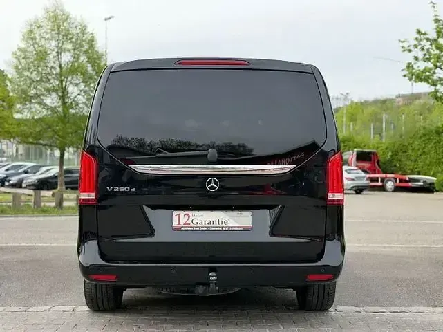 Gebraucht Mercedes V250 Avantgarde 190 PS (139 kW) 2019 Schwarz Van / Kleinbus