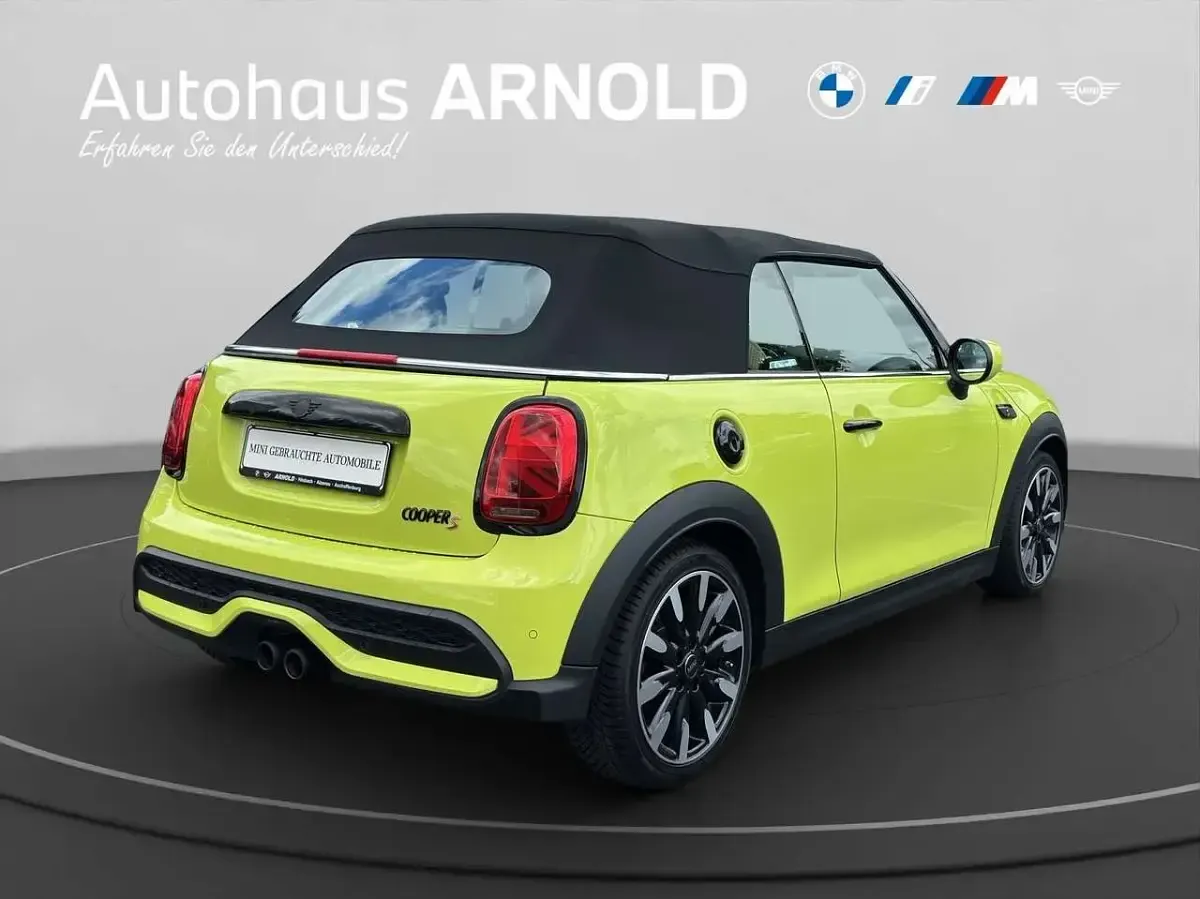 Gebraucht Mini Cooper S Cabriolet 178 PS (130 kW) 2022 Zesty yellow uni Cabrio
