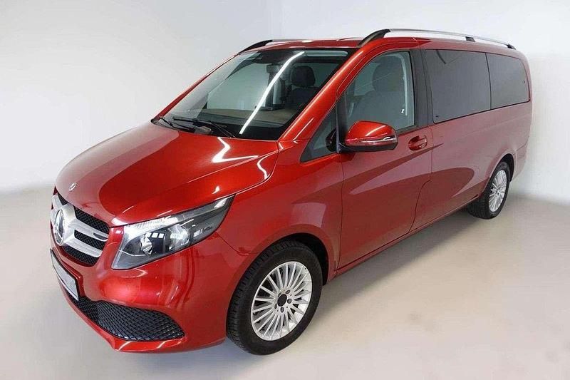 Gebraucht Mercedes V250 190 PS (139 kW) 2020 Hyazinthrot metallic mb 3334 Van / Kleinbus