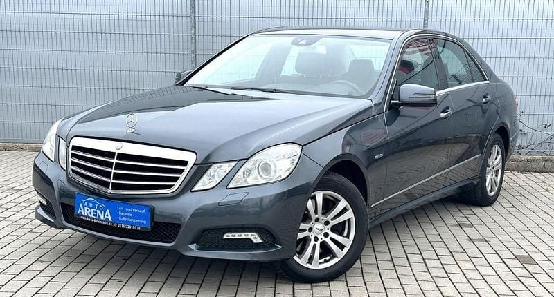 Grau Gebraucht 2009 Mercedes E250 Limousine | 10.750 € (Fairer Preis) - Bild 1/4