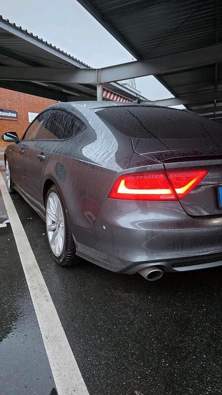 Gebraucht Audi A7 Comfort 313 PS (230 kW) 2014 Grau Kleinwagen