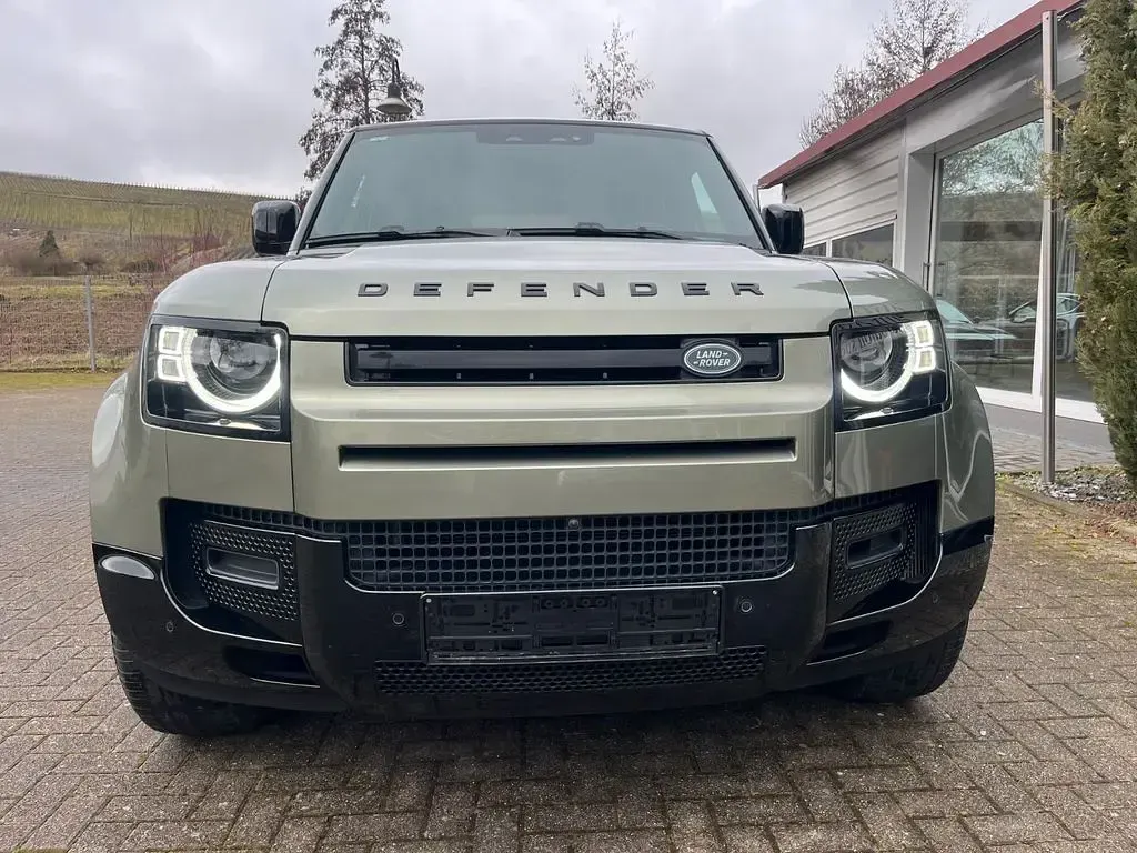 Gebraucht Land Rover Defender SE Dynamic 300 PS (220 kW) 2025 SUV