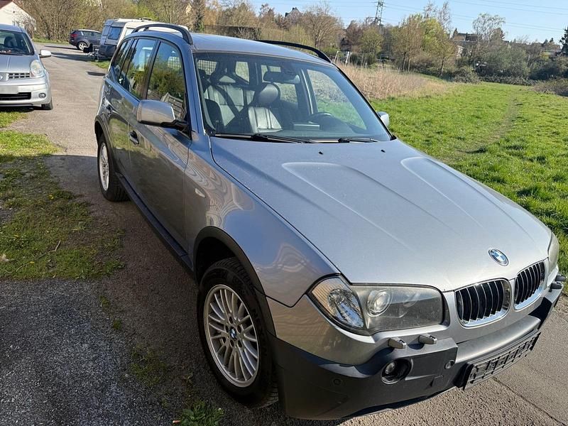 Gebraucht BMW X3 220 PS (161 kW) 2007 Blau SUV