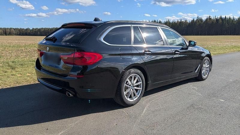 Używany BMW 520 Performance 190 KM (139 kW) 2017 Czarny Kombi