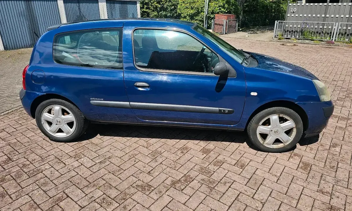 Gebraucht Renault Clio 58 PS (42 kW) 2004 Blau Kleinwagen