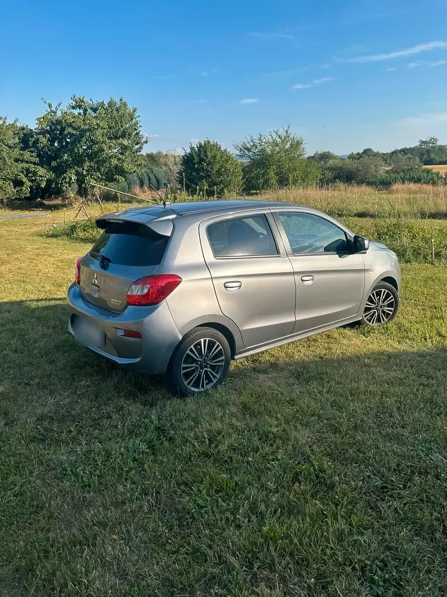 Gebraucht Mitsubishi Space Star 80 PS (58 kW) 2017 Silber Kleinwagen