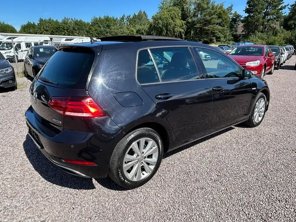 Gebraucht VW Golf VII 110 PS (80 kW) 2018 Schwarz Limousine