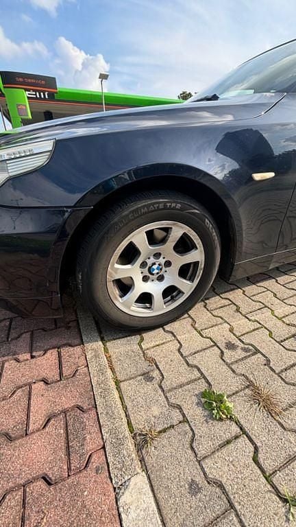 Gebraucht BMW 523 Advantage 177 PS (130 kW) 2005 Blau Limousine