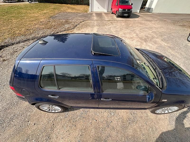 Gebraucht VW Golf IV 105 PS (77 kW) 2001 Blau Limousine