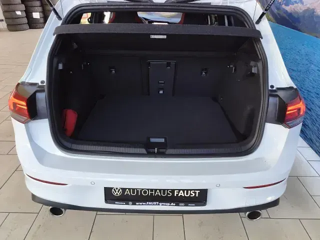 Gebraucht VW Golf VIII Active 245 PS (180 kW) 2022 Mondsteingrau (grau) Kombi