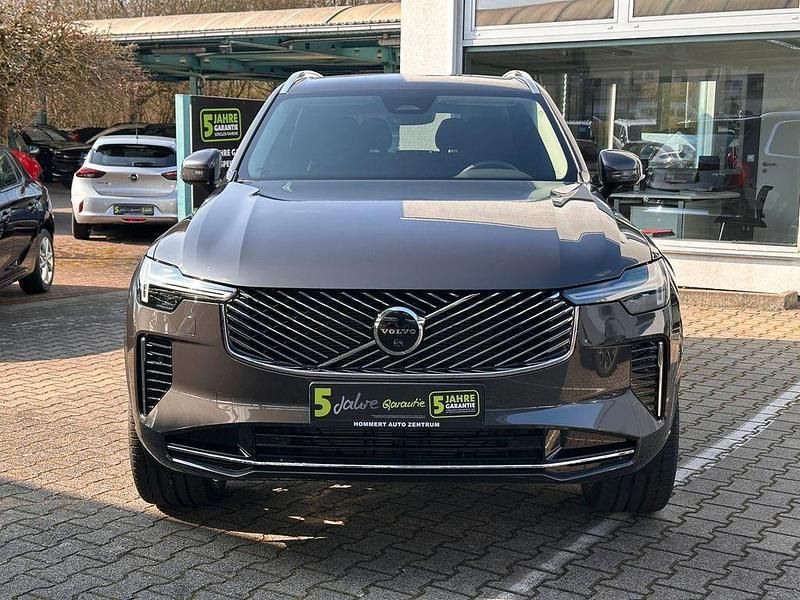 Neu Volvo XC90 Plus 250 PS (183 kW) 2026 Platinium grey metallic SUV