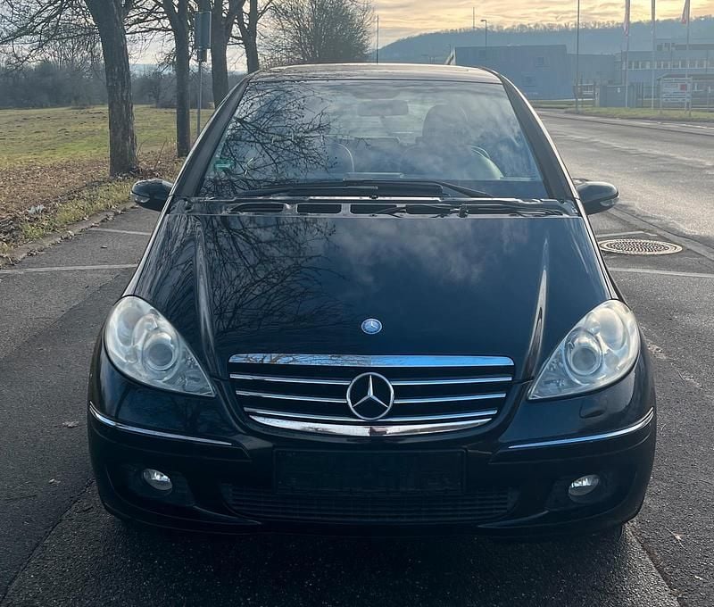 Schwarz Gebraucht 2005 Mercedes A170 Kleinwagen | 2.100 € (Fairer Preis) - Bild 1/4