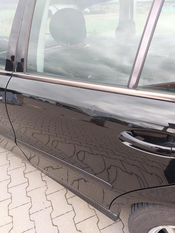 Gebraucht Mercedes E220 170 PS (125 kW) 2007 Schwarz Limousine