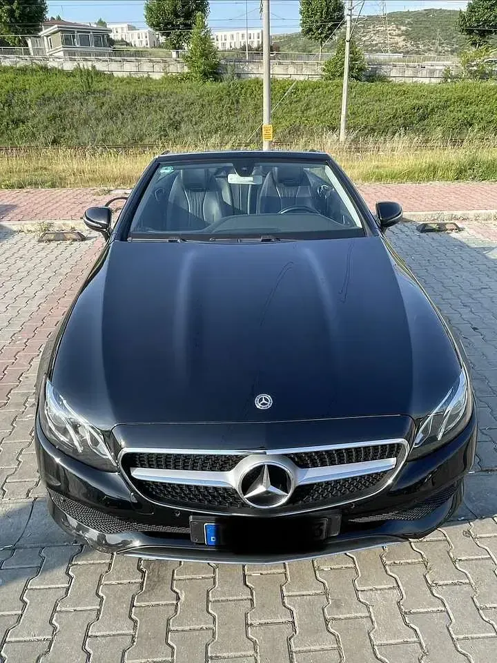 Gebraucht Mercedes E200 Avantgarde 184 PS (135 kW) 2017 Schwarz Cabrio