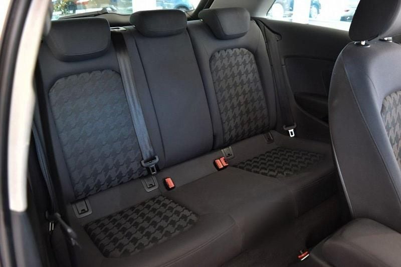 Gebraucht Audi A3 Attraction 105 PS (77 kW) 2013 Schwarz Kleinwagen