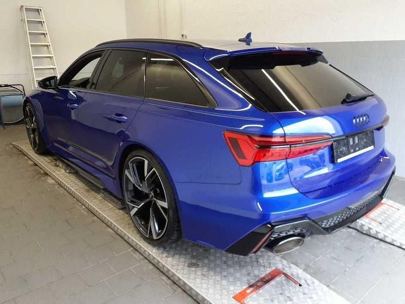 Gebraucht Audi RS6 Ambiente 600 PS (441 kW) 2022 Ultrablau metallic Kombi