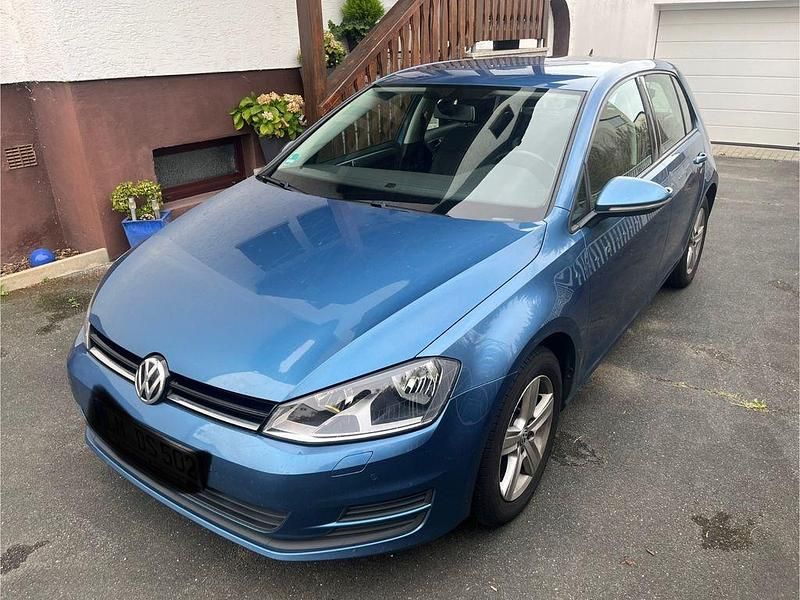 Blau Gebraucht 2014 VW Golf VII Comfortline Limousine | 12.000 € (Fairer Preis) - Bild 1/4