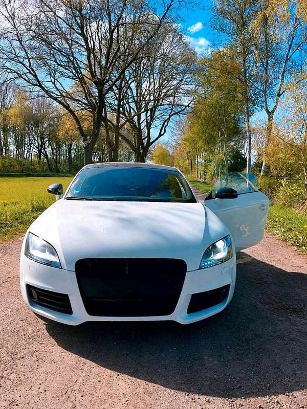 Używany Audi TT S-Line 170 KM (125 kW) 2011 Biały Coupe
