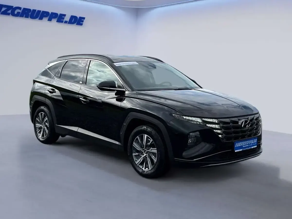 Gebraucht Hyundai Tucson 136 PS (100 kW) 2021 Phantom black met SUV