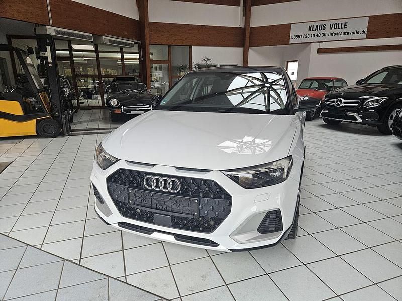 Weiß Gebraucht 2020 Audi A1 Sport Limousine | 16.895 € (Fairer Preis) - Bild 1/4