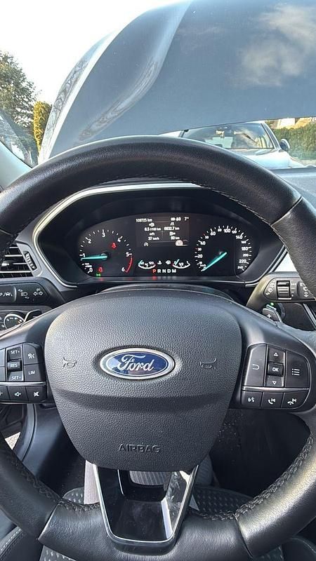 Gebraucht Ford Focus Cool & Connect 120 PS (88 kW) 2019 Grau Kombi