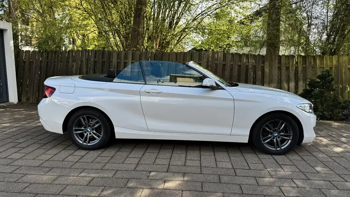 Gebraucht BMW 218 Advantage 150 PS (110 kW) 2016 Weiß Cabrio