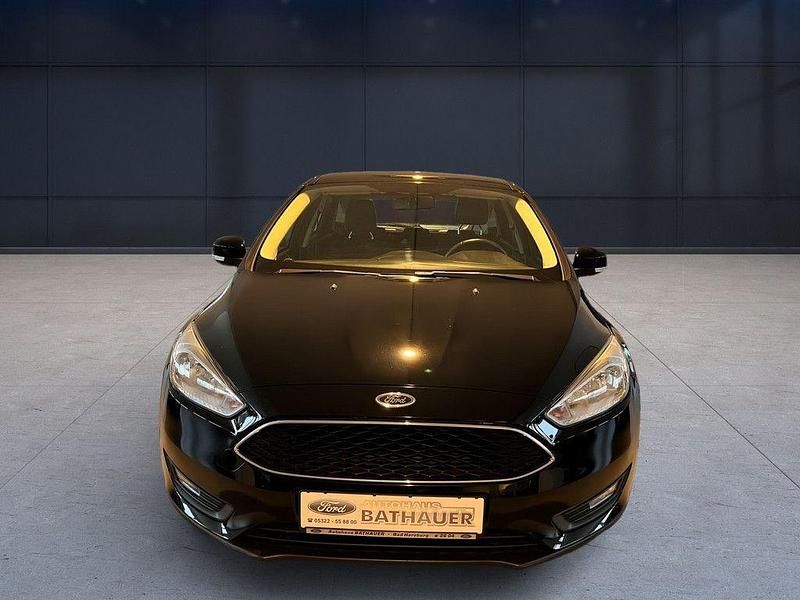 Gebraucht Ford Focus Trend 125 PS (91 kW) 2017 Schwarz Limousine