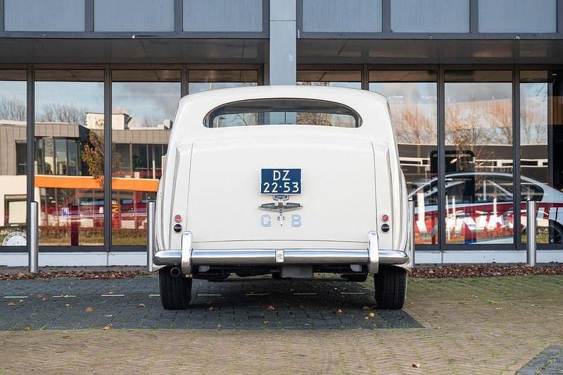 Gebraucht Rolls Royce Wraith 170 PS (125 kW) 1954 Weiß Coupé