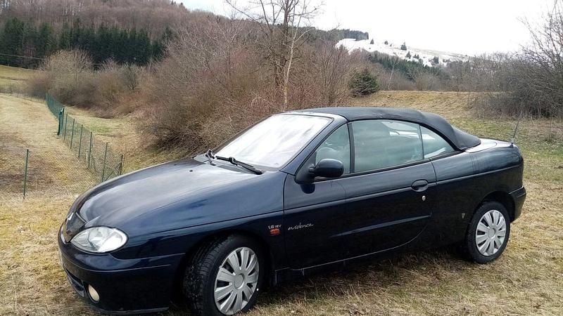 Gebraucht Renault Mégane Cabriolet 107 PS (78 kW) 2000 Blau Cabrio