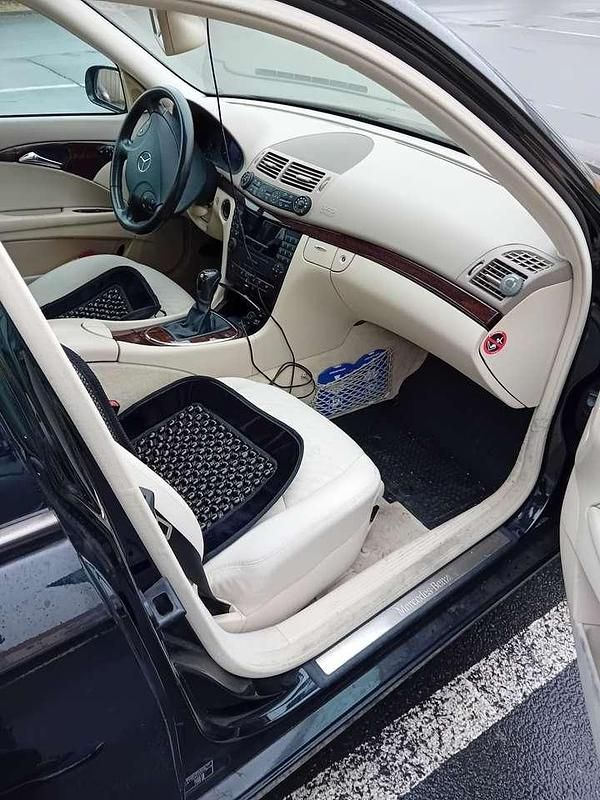 Gebraucht Mercedes E200 Classic 163 PS (119 kW) 2004 Schwarz Limousine