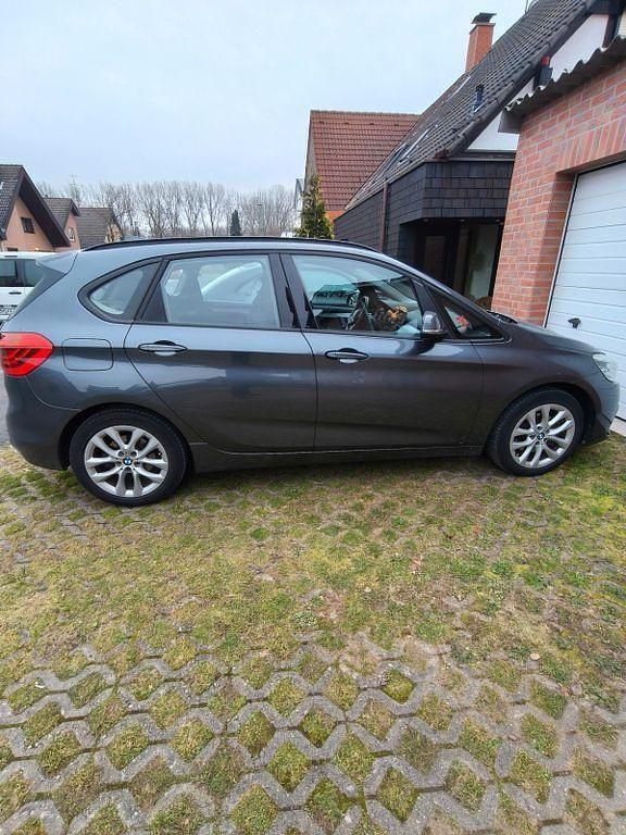 Gebraucht BMW 218 Active Tourer 150 PS (110 kW) 2018 Grau Van / Kleinbus