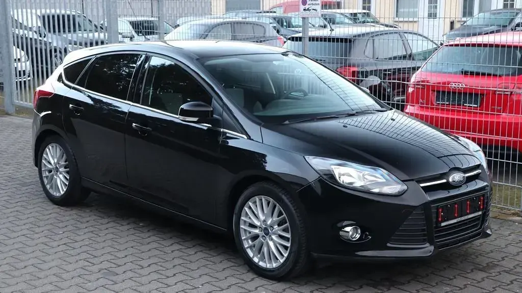Gebraucht Ford Focus Champions Edition 95 PS (69 kW) 2011 Schwarz Limousine
