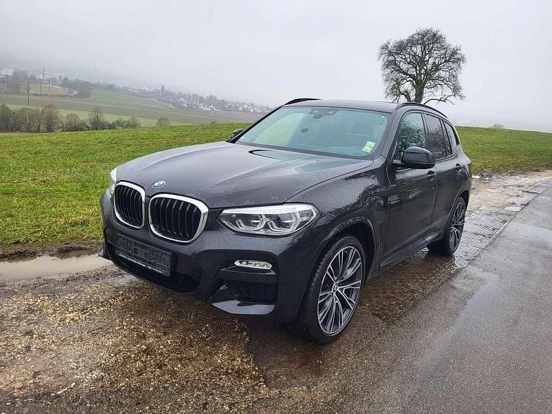 Black sapphire metallic Gebraucht 2017 BMW X3 M Sport SUV | 29.999 € - Bild 1/4