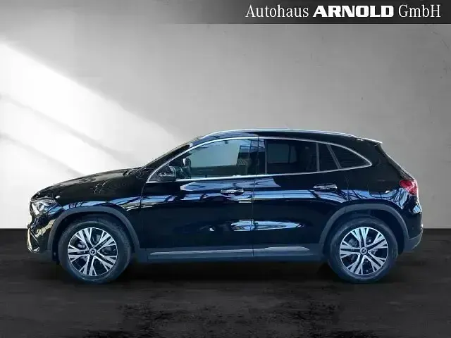 Gebraucht Mercedes GLA200 Progressive 150 PS (110 kW) 2026 Schwarz SUV